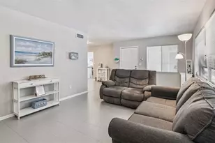 250 Rosery Rd NW, Largo, FL 33770 - Photo 10