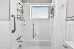 250 Rosery Rd NW, Largo, FL 33770 - Photo 26