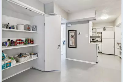 250 Rosery Road NW #300, Largo, FL 33770 - Photo 14