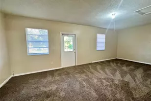 1516 Hawk Griffin Rd, Plant City, FL 33563 - Photo 8