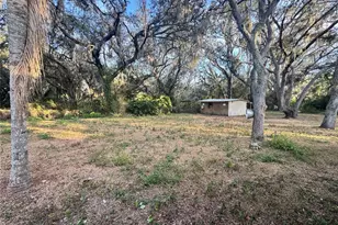 1516 Hawk Griffin Rd, Plant City, FL 33563 - Photo 16