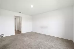 2001 Amber Sweet Cir, Dundee, FL 33838 - Photo 14