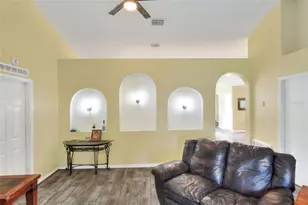8004 Settlers Creek Ln, Lakeland, FL 33810 - Photo 6