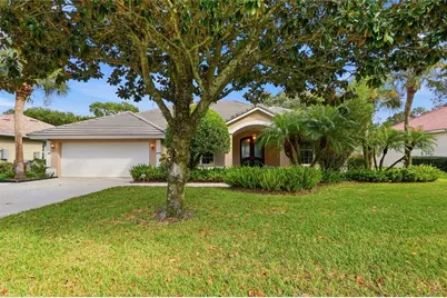 108 Lake Region Boulevard N, Winter Haven, FL 33881 - Photo 1