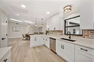 5614 Lazy Creek Dr, Lakeland, FL 33811 - Photo 14