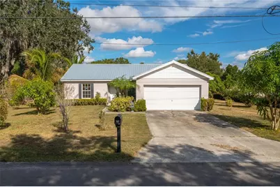 403 SE 3rd Street, Fort Meade, FL 33841 - Photo 1