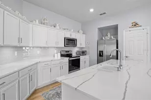 1591 Mattie Pointe Pl, Auburndale, FL 33823 - Photo 4