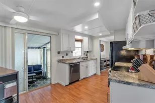 924 Elizabeth Ln, Lakeland, FL 33809 - Photo 4