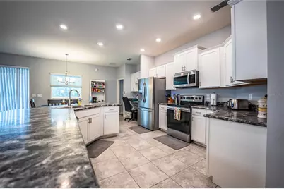 261 Walkers Point Drive, Auburndale, FL 33823 - Photo 6