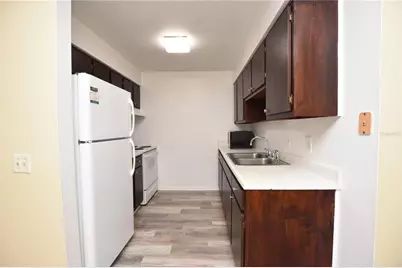 619 Robin Road #2, Lakeland, FL 33803 - Photo 2