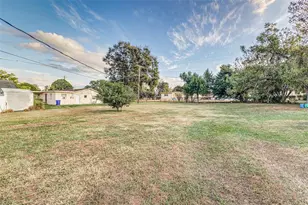 1664 Bayview Dr, Lakeland, FL 33805 - Photo 14