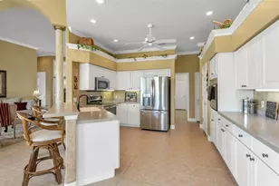 2767 Huntington Hills Dr, Lakeland, FL 33810 - Photo 14