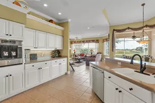 2767 Huntington Hills Dr, Lakeland, FL 33810 - Photo 18