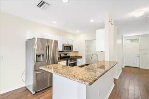 9526 W Park Village Dr, Tampa, FL 33626 - Photo 6