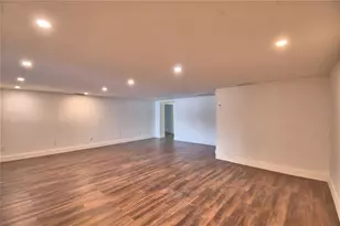 906 Lake Jessie Dr, Winter Haven, FL 33881 - Photo 16