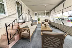 326 Martin Dr, Lakeland, FL 33809 - Photo 2