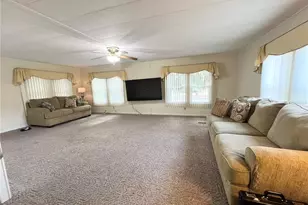 326 Martin Dr, Lakeland, FL 33809 - Photo 2