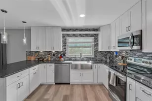 1927 Kimball Ct S, Lakeland, FL 33813 - Photo 10