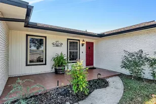 1927 Kimball Ct S, Lakeland, FL 33813 - Photo 2