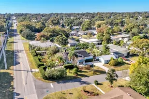 2022 Lake Miriam Dr, Lakeland, FL 33813 - Photo 4