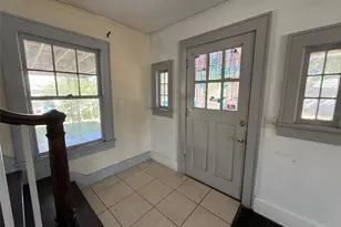 1201 Oakhill St, Lakeland, FL 33815 - Photo 2