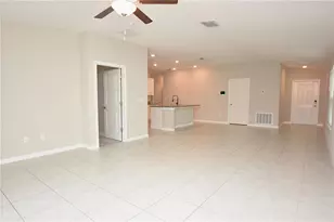 5643 Keaton Springs Dr, Lakeland, FL 33811 - Photo 12