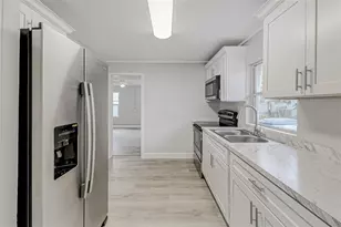 9 1st St SE, Fort Meade, FL 33841 - Photo 2