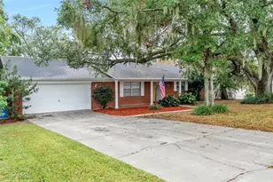 1945 Suzanne Ln, Lakeland, FL 33813 - Photo 2