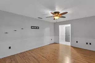 1945 Suzanne Ln, Lakeland, FL 33813 - Photo 8