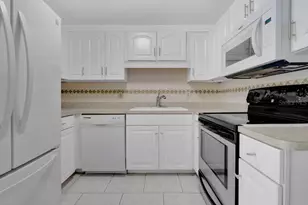 4527 Holder Ct, Lakeland, FL 33813 - Photo 10