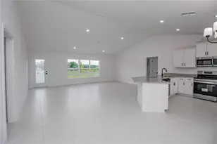 1218 Hickory Nut Dr, Lake Wales, FL 33898 - Photo 2