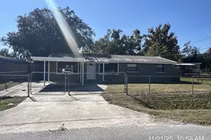 1304 Mayflower Dr, Lakeland, FL 33810 - Photo 1