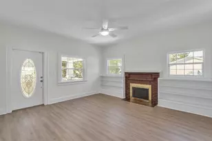 208 E Poinsettia St, Lakeland, FL 33803 - Photo 2