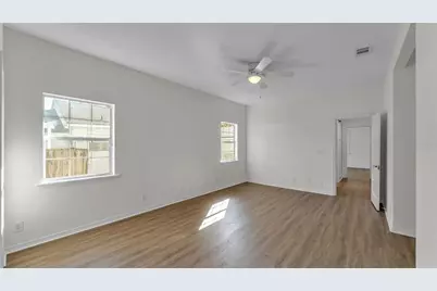 208 E Poinsettia Street, Lakeland, FL 33803 - Photo 12