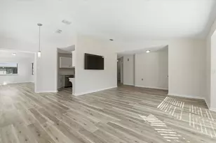 664 Eagle Run, Lakeland, FL 33809 - Photo 4