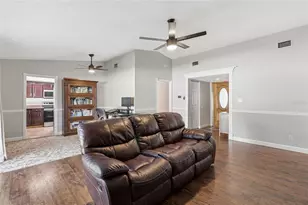 3825 Garnet Dr, Mulberry, FL 33860 - Photo 10