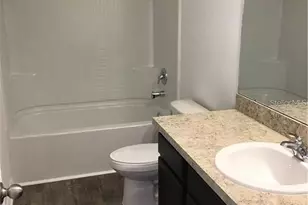 4005 Spruce Creek Dr, Lakeland, FL 33811 - Photo 8