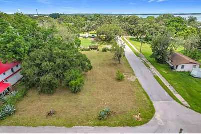 914 Harrell Avenue, Frostproof, FL 33843 - Photo 10