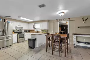 2515 Crystal Lake Acres Dr, Lakeland, FL 33801 - Photo 8