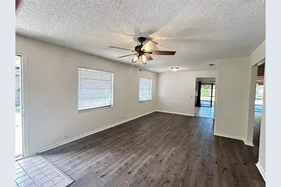 522 Pebble Springs Court, Winter Haven, FL 33884 - Photo 4