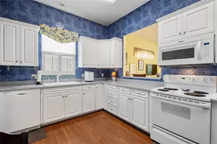 1121 Motorcoach Dr, Polk City, FL 33868 - Photo 10