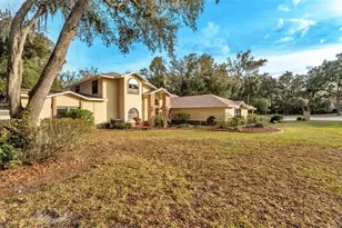 6828 Forestwood Dr W, Lakeland, FL 33811 - Photo 2