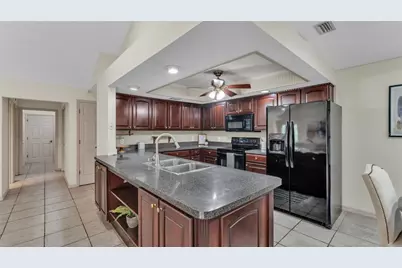 6828 Forestwood Drive W, Lakeland, FL 33811 - Photo 14