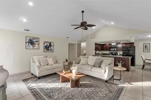 6828 Forestwood Dr W, Lakeland, FL 33811 - Photo 10