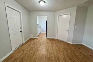 203 Summer View Dr, Winter Haven, FL 33880 - Photo 6