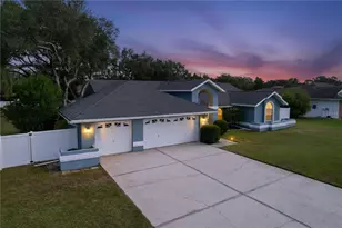 18812 Bascomb Ln, Hudson, FL 34667 - Photo 10