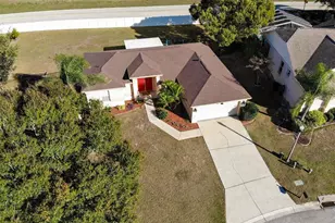 6510 Oakpoint Dr, Lakeland, FL 33813 - Photo 2