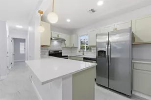 808 Guild Dr, Venice, FL 34285 - Photo 6