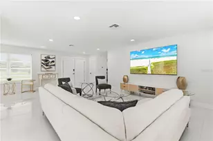 3364 Espanola Dr, Sarasota, FL 34239 - Photo 10