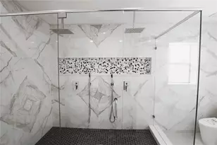 3364 Espanola Dr, Sarasota, FL 34239 - Photo 18